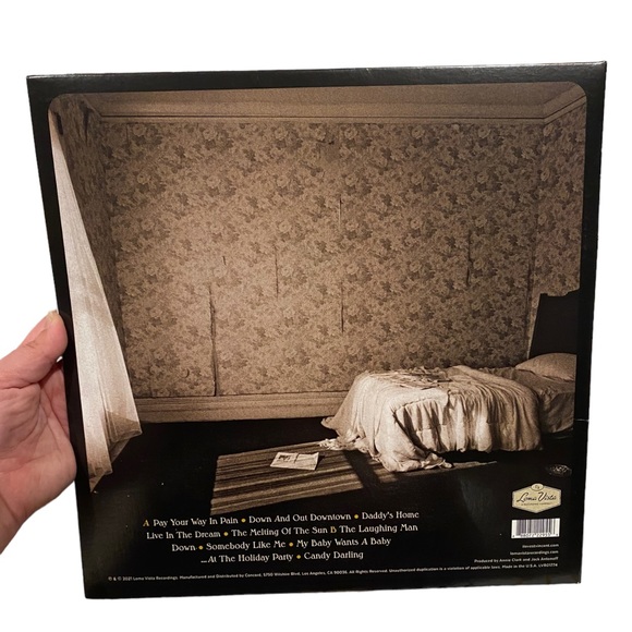 St. Vincent “Daddy’s Home” Exclusive Marbled Color Vinyl Record - Picture 8 of 8